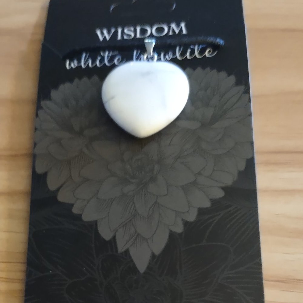 Necklace - White Howlite heart on a black cord - WISDOM -